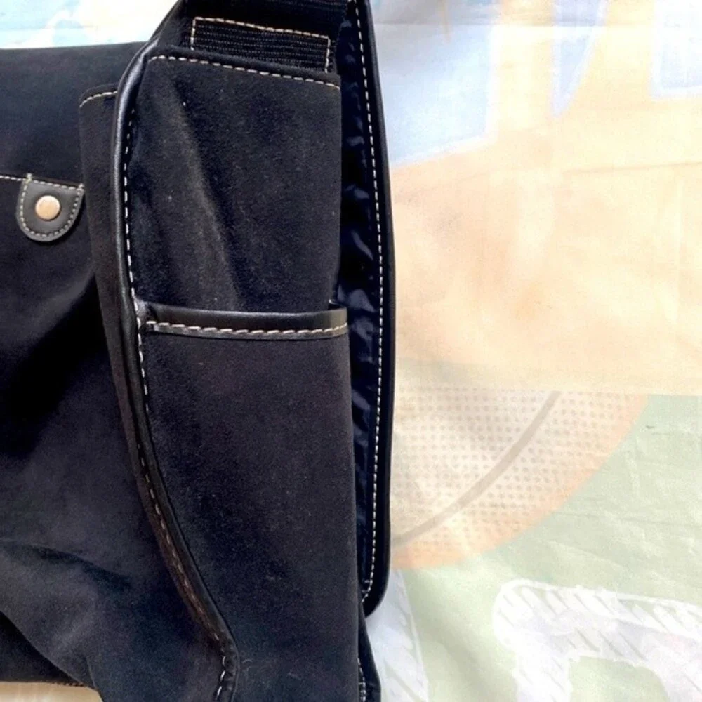 Kenneth Cole New York Messenger Shoulder Bag Black Faux Suede Adjustable…